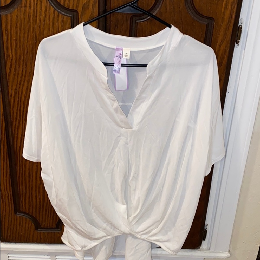 Cute & Casual white oversized shirt/blouse